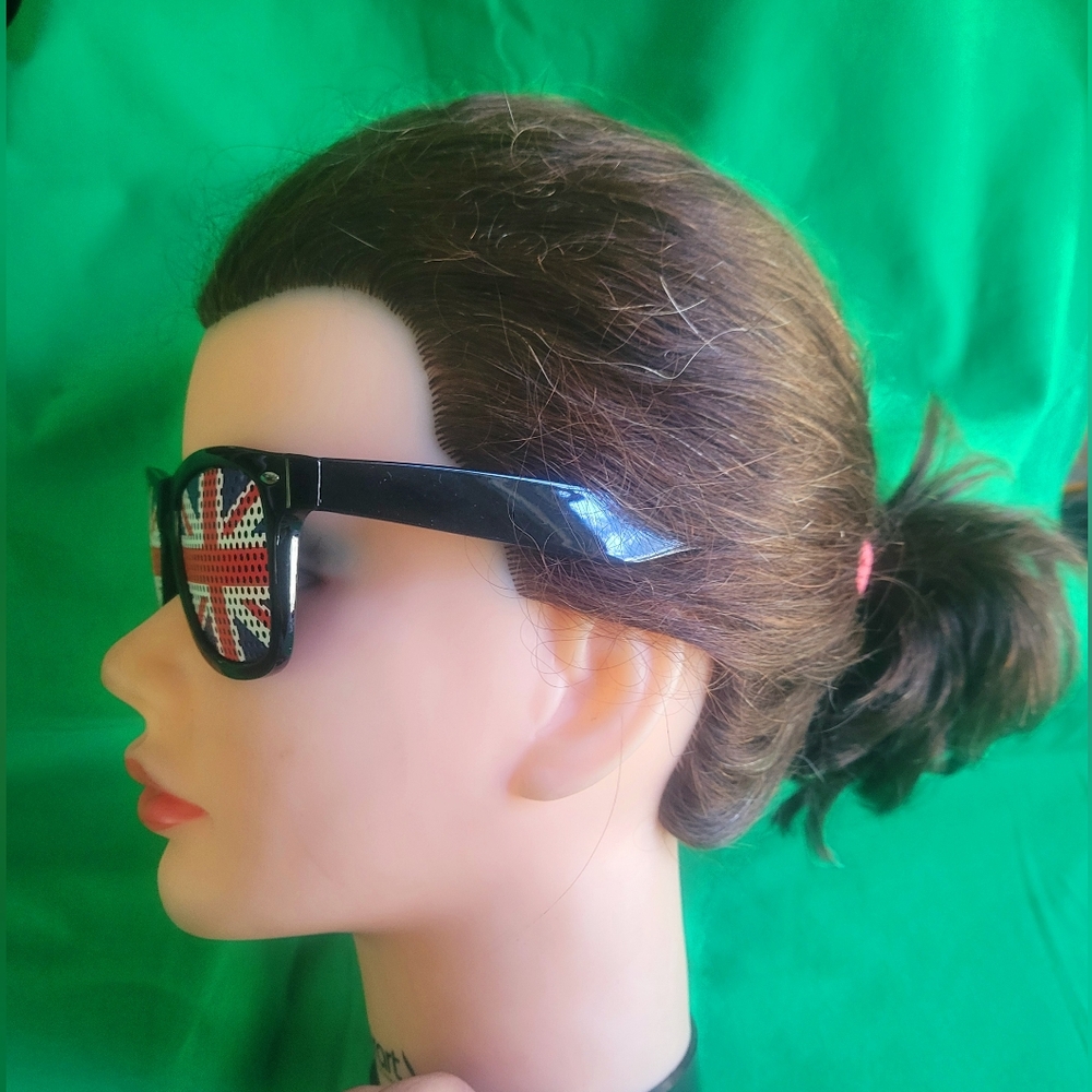 UNISEX ENGLAND SOCCER FAN SUNGLASSES NEW - Picture 2 of 7